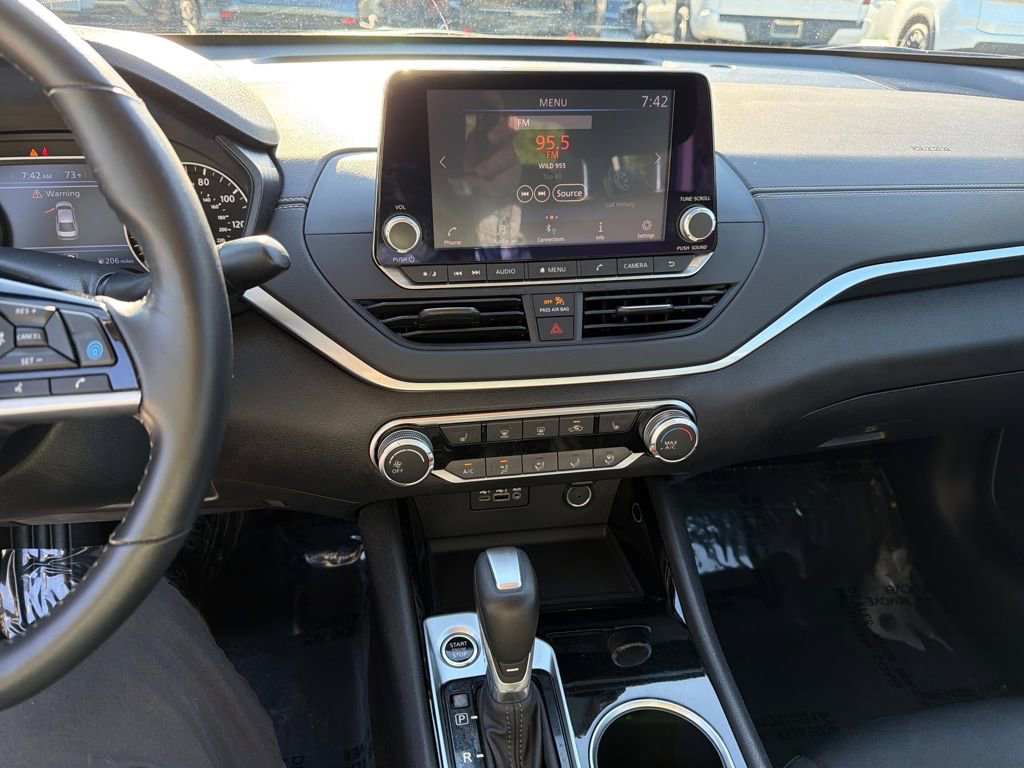 Used 2021 Nissan Altima 2.5 SV w/ SV Premium Package image 27