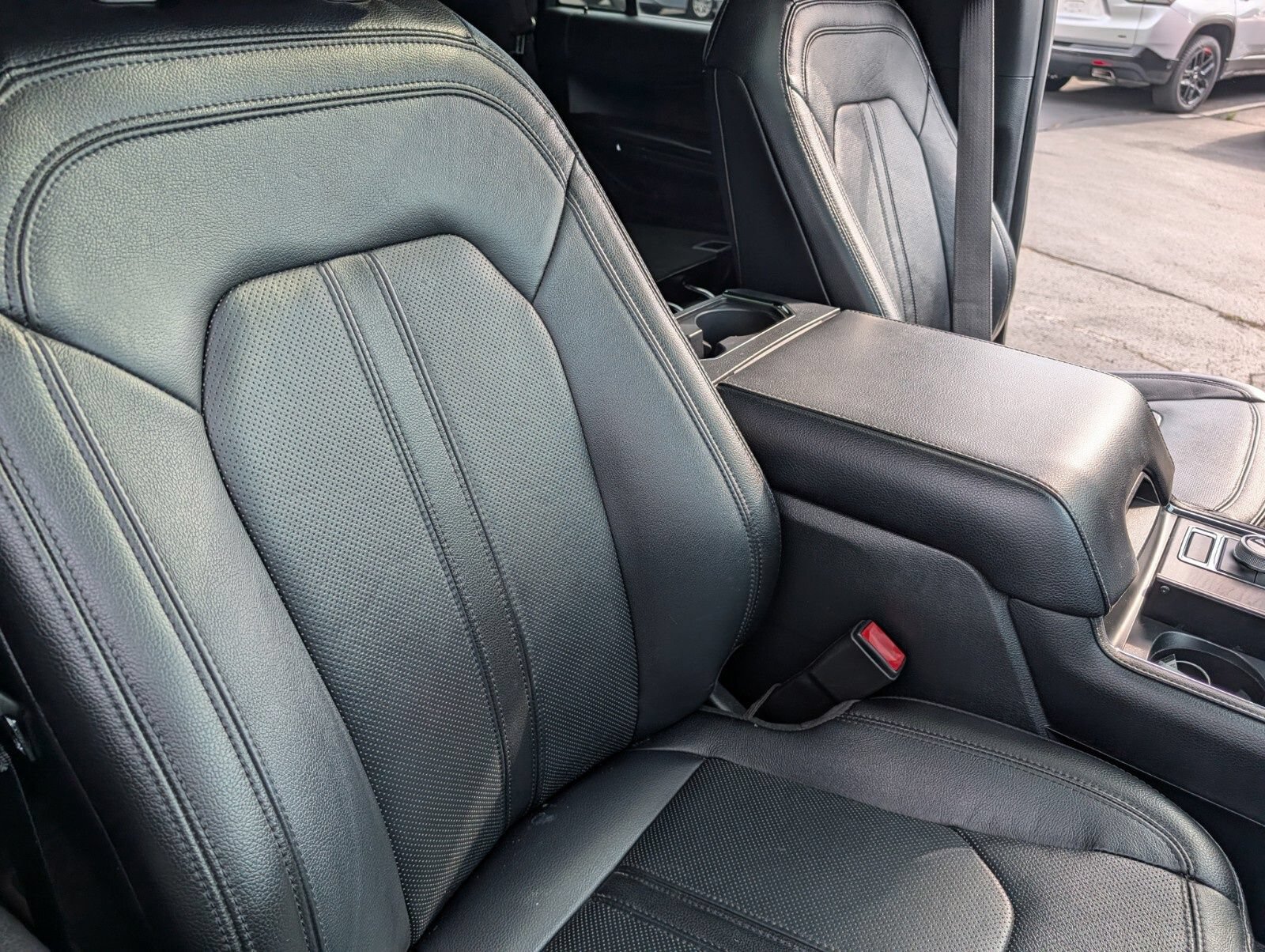 Used 2019 Ford Expedition Limited AWD/4WD image 27