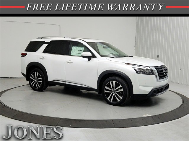New 2025 Nissan Pathfinder Platinum w/ Cargo Package