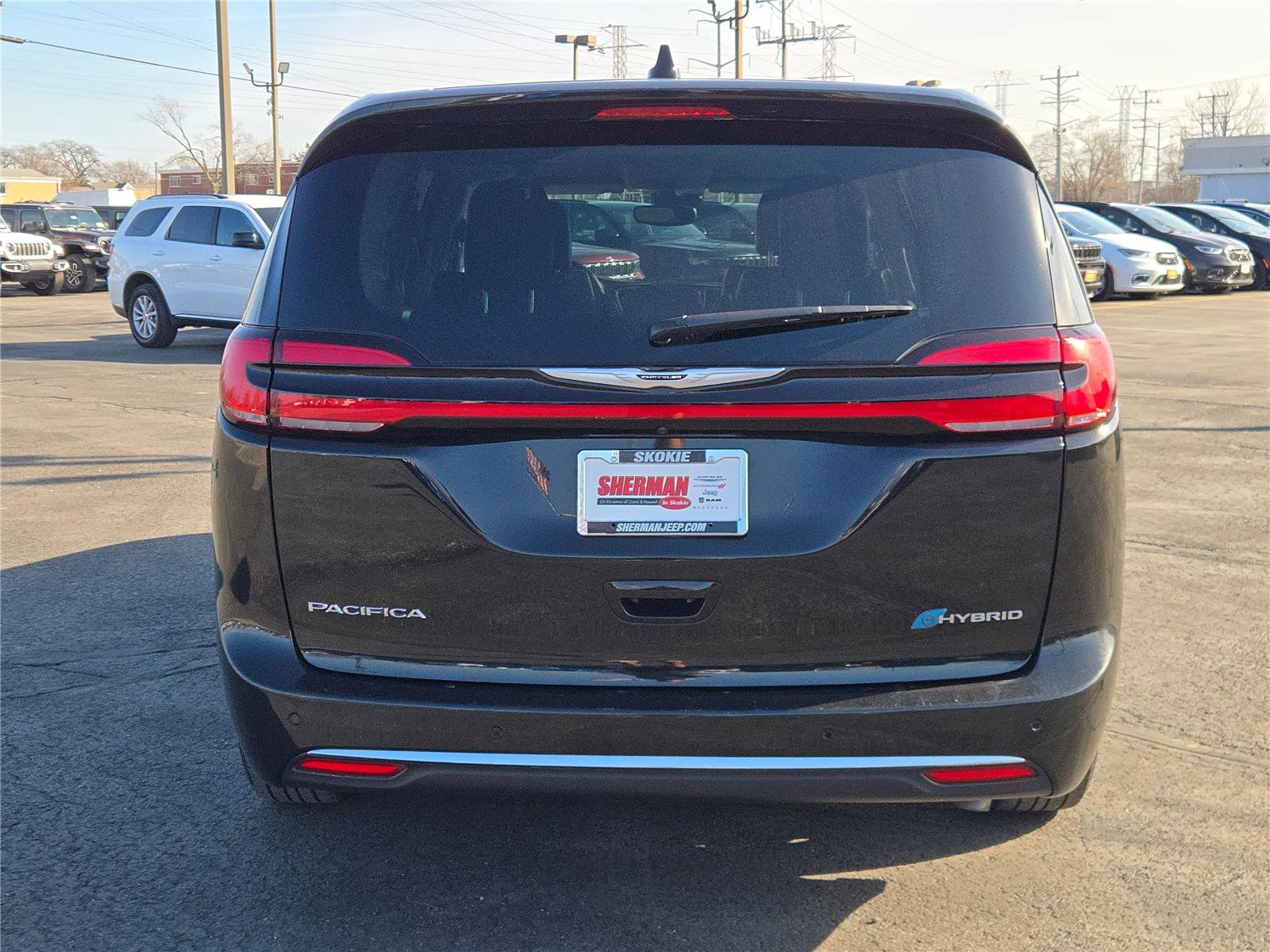 Used 2023 Chrysler Pacifica Touring-L image 15