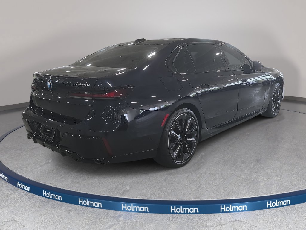 Certified 2023 BMW i7 xDrive60 AWD/4WD image 5