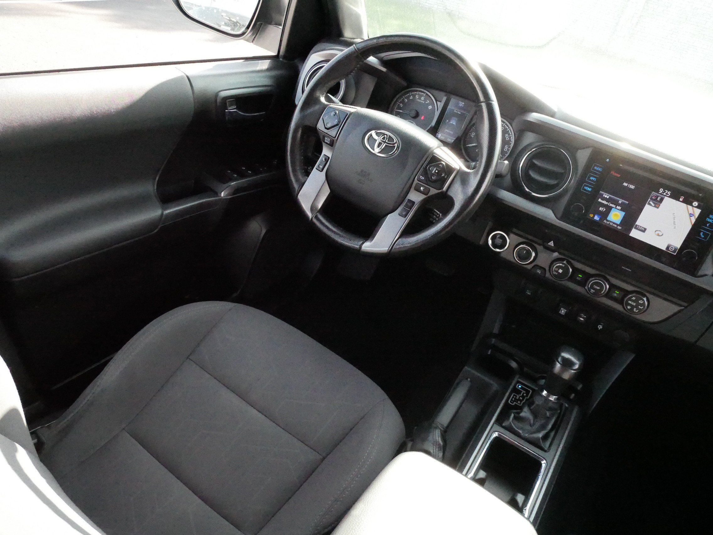 Certified 2019 Toyota Tacoma TRD Sport AWD/4WD image 9