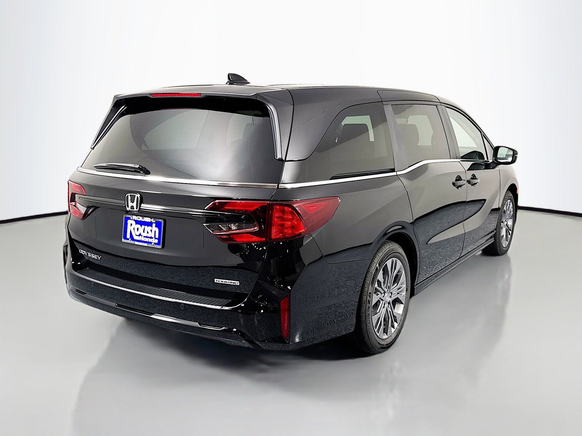 New 2026 Honda Odyssey Touring image 5