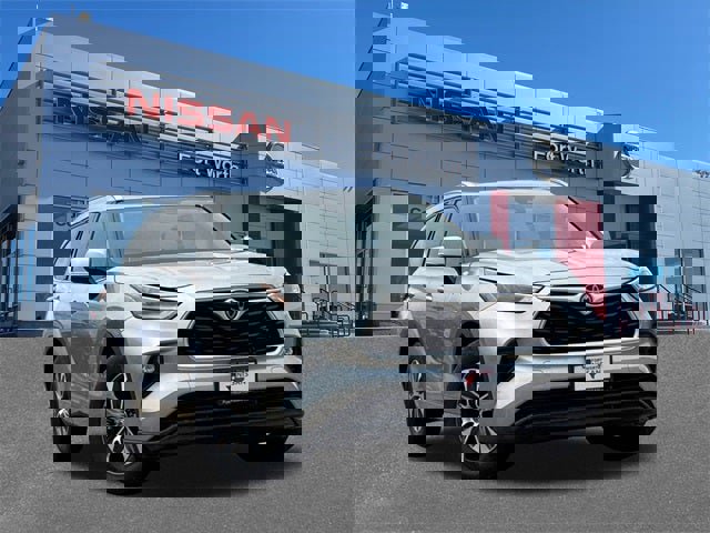 Used 2021 Toyota Highlander XLE