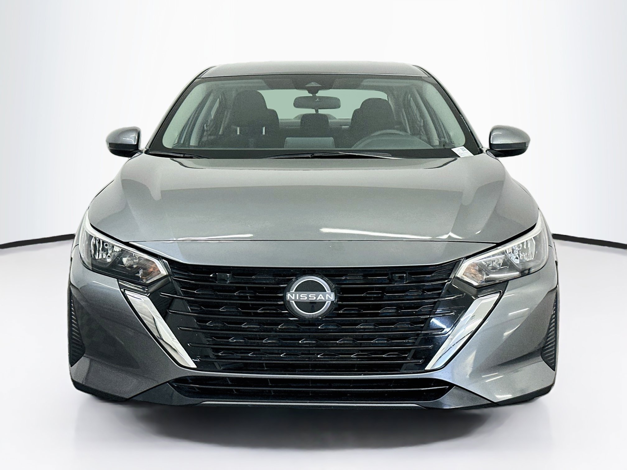 Used 2025 Nissan Sentra SV FWD image 2