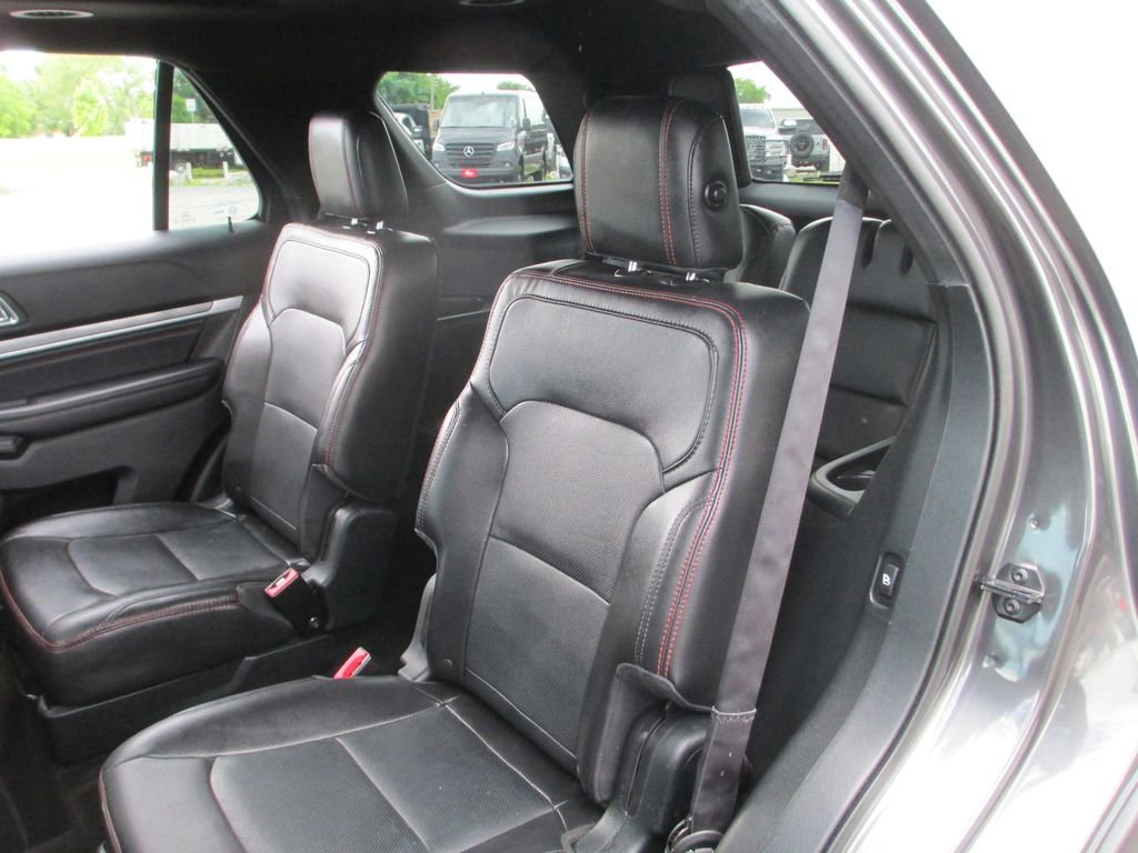 Used 2018 Ford Explorer Sport w/ Equipment Group 401A AWD/4WD image 23
