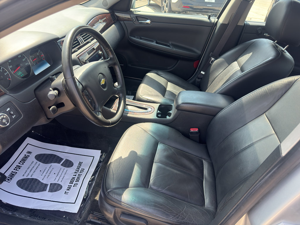 Used 2012 Chevrolet Impala LTZ FWD image 15