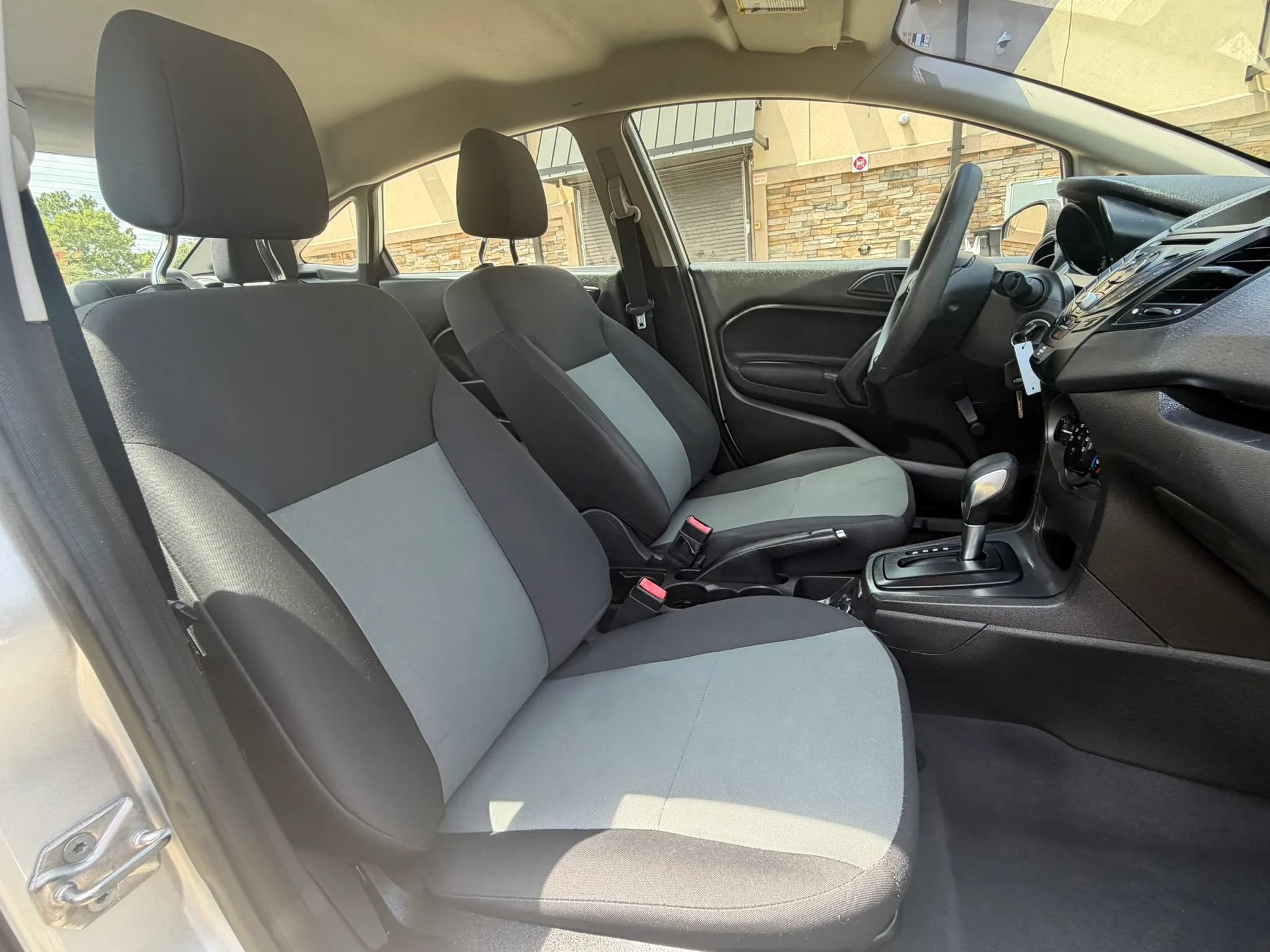 Used 2017 Ford Fiesta S FWD image 30