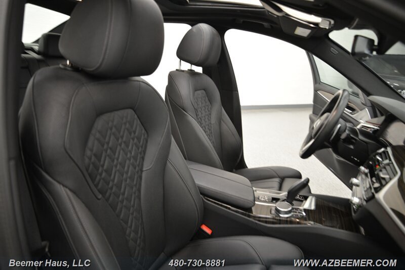 Used 2023 BMW 530i w/ M Sport Package RWD image 27