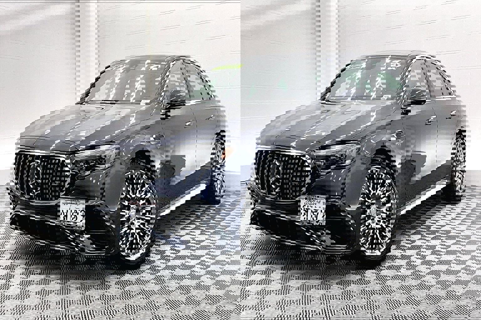 Used 2026 Mercedes-Benz E 53 AMG e 4MATIC Sedan image 12