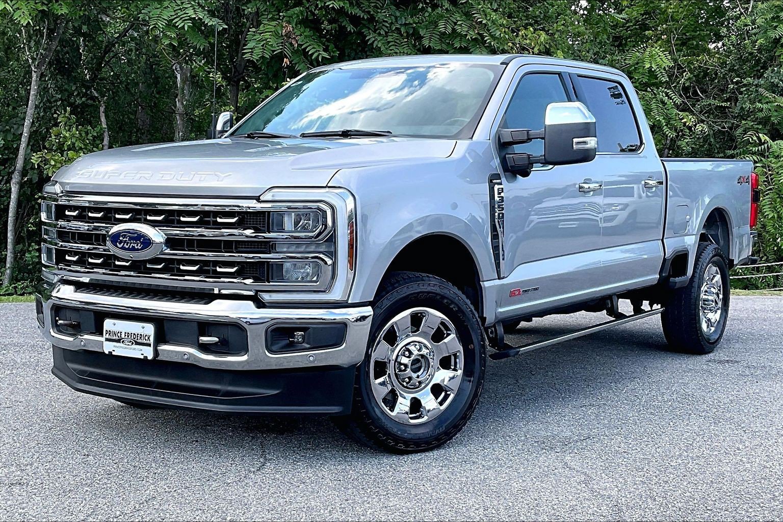 Used 2024 Ford F350 Lariat w/ Lariat Ultimate Package AWD/4WD image 3