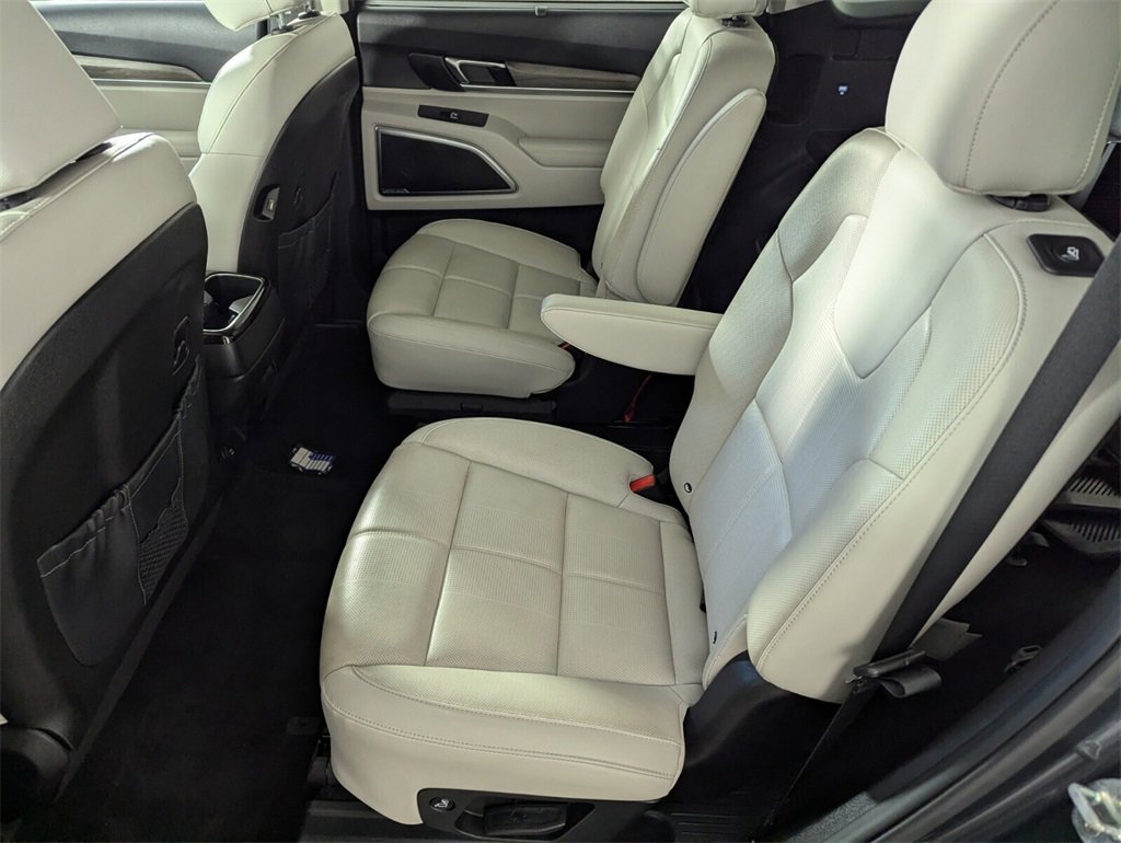 Used 2022 Kia Telluride SX w/ Towing Package image 14