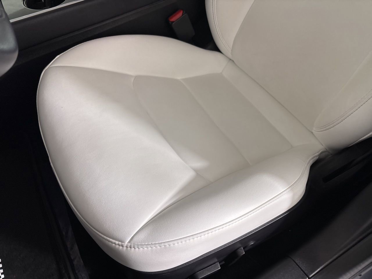 Used 2020 Tesla Model 3 Performance image 9