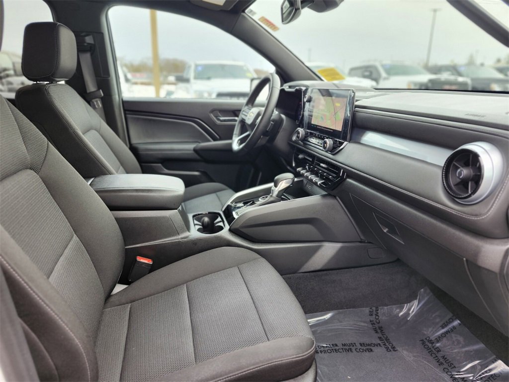 Used 2024 Chevrolet Colorado LT w/ LT Convenience Package II image 9