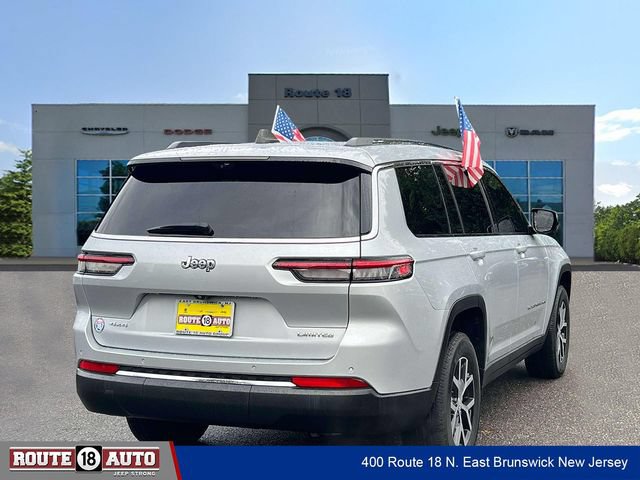 Used 2023 Jeep Grand Cherokee L Limited w/ Luxury Tech Group II AWD/4WD image 4