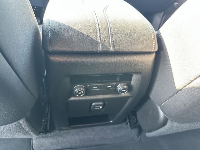 Certified 2023 Chevrolet Traverse LT image 19