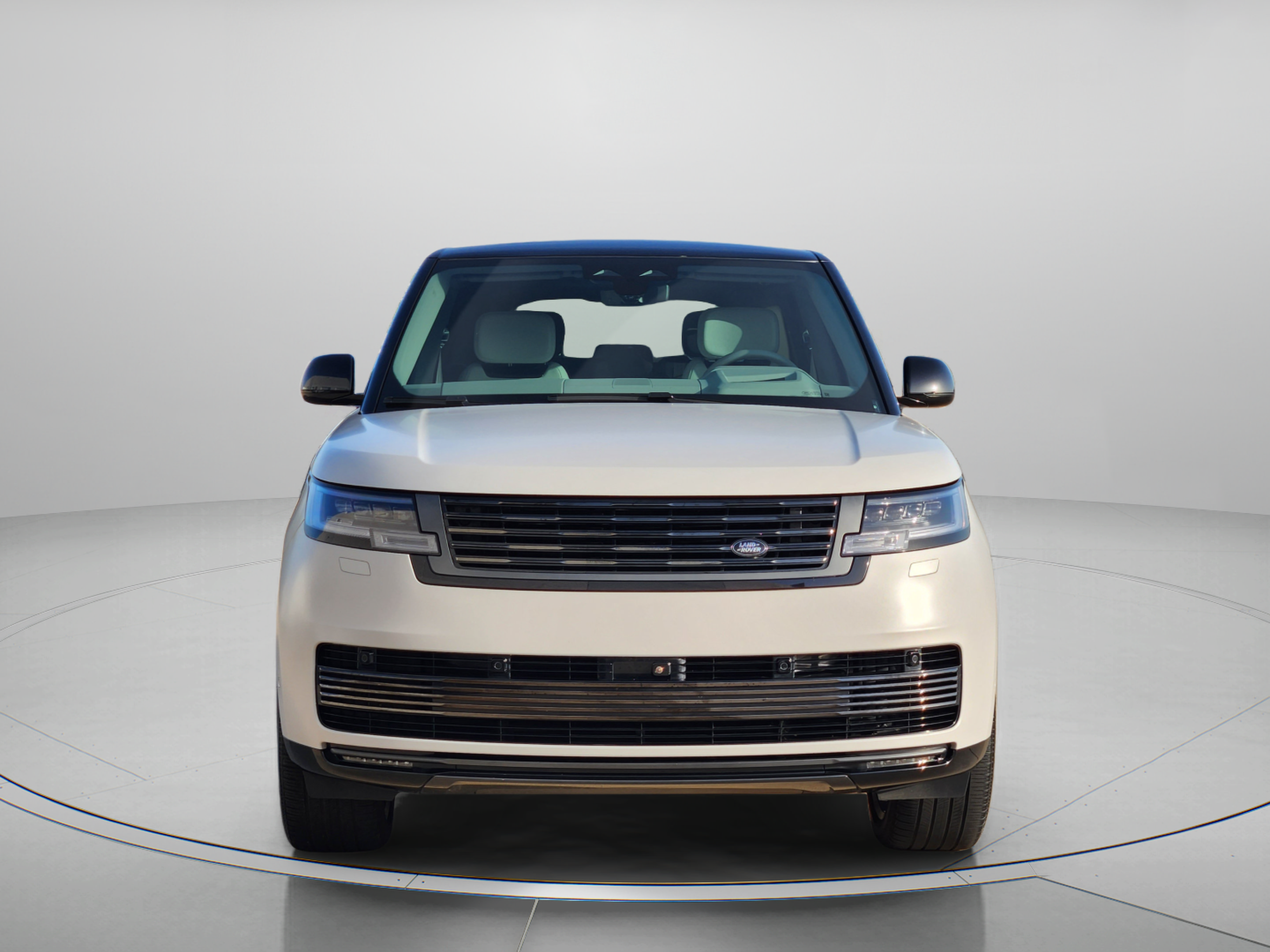 Certified 2025 Land Rover Range Rover SV AWD/4WD image 6
