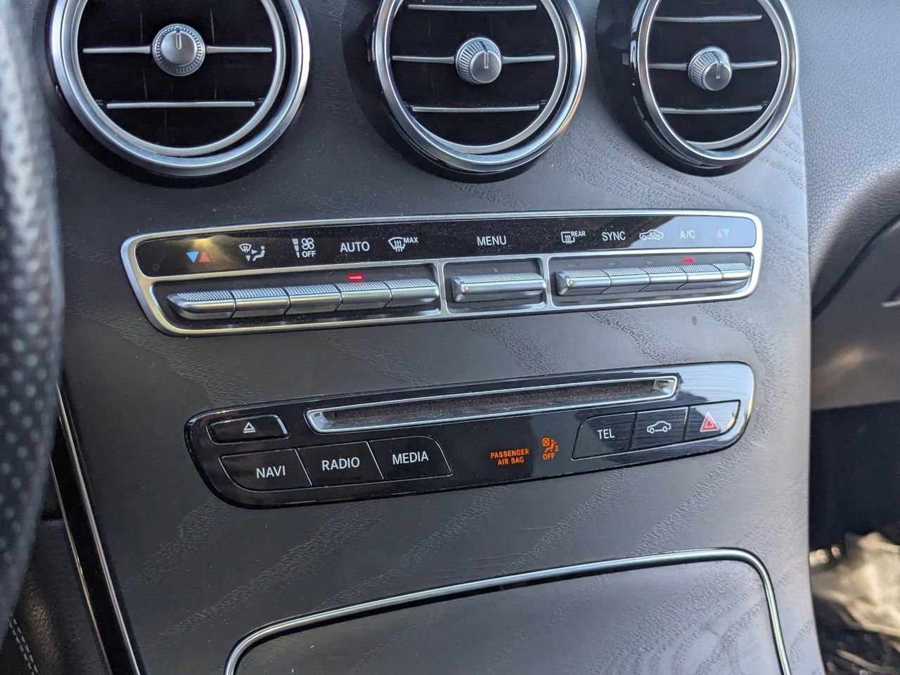 Used 2018 Mercedes-Benz GLC 300 w/ AMG Line image 26