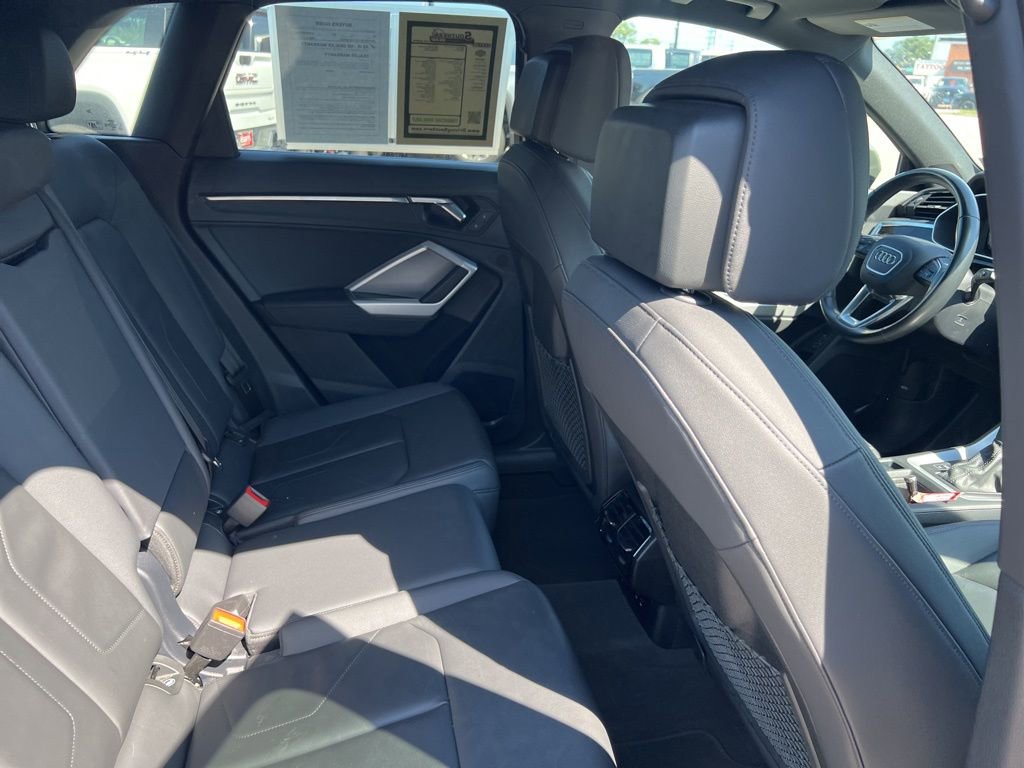 Used 2024 Audi Q3 2.0T Premium image 25