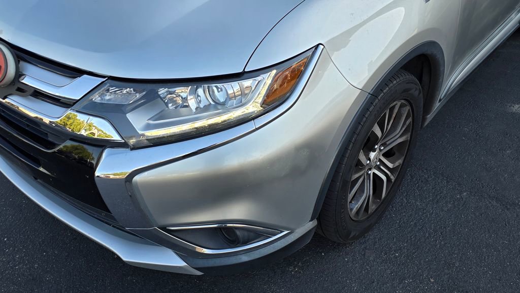 Used 2018 Mitsubishi Outlander ES FWD image 6