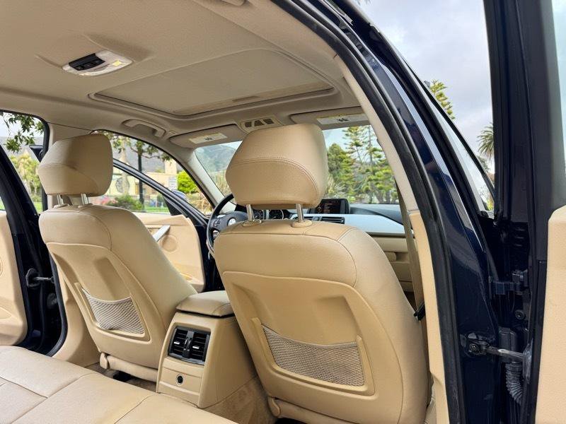Used 2012 BMW 328i Sedan RWD image 42