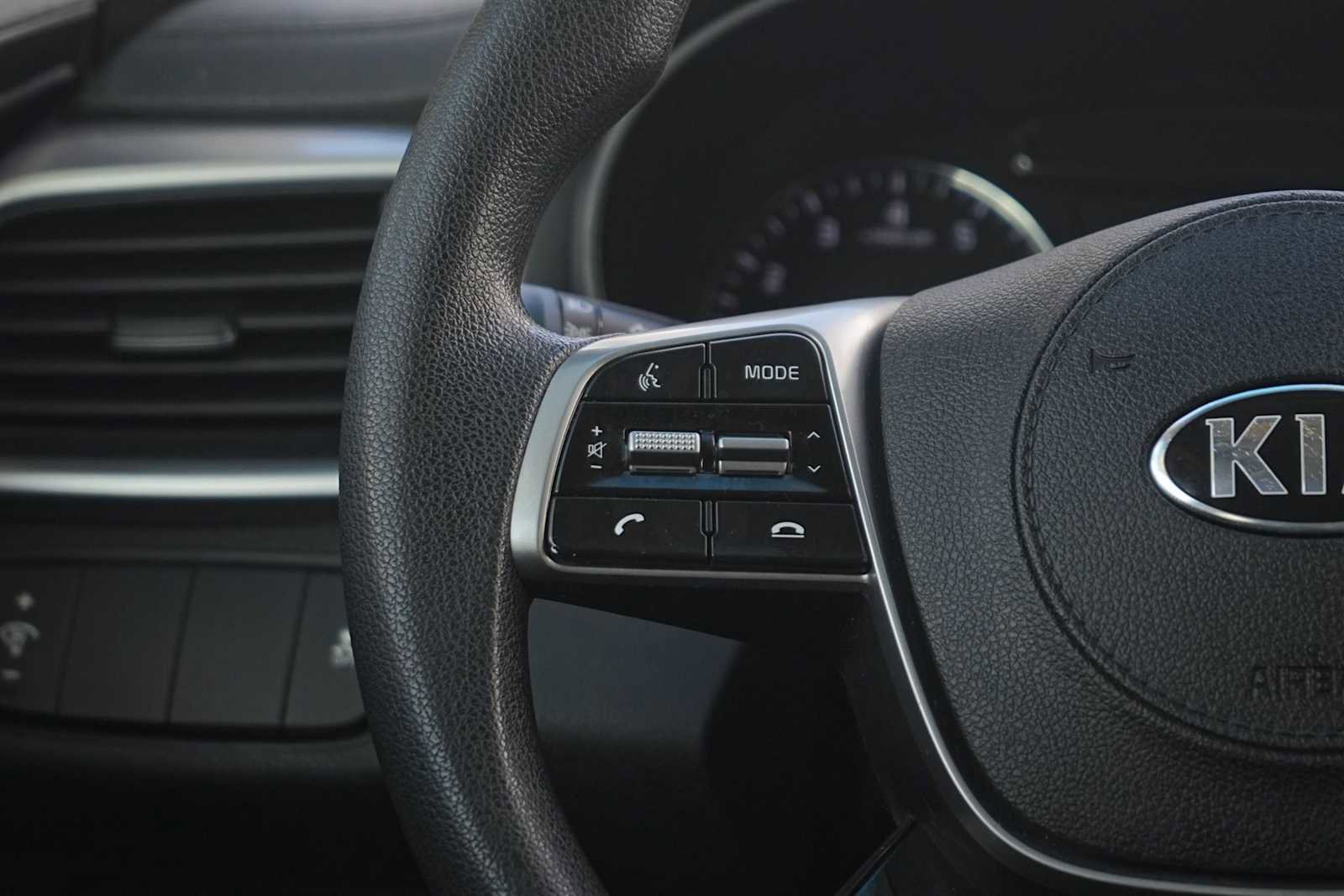Used 2019 Kia Sorento L image 17