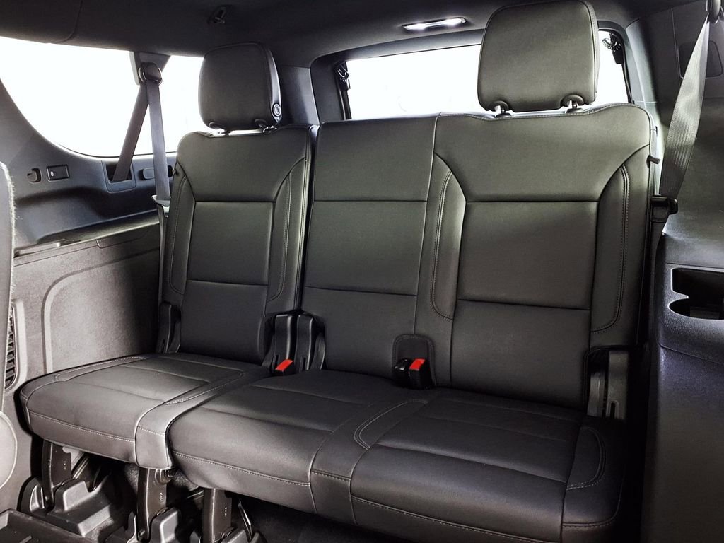 Used 2023 Chevrolet Suburban Z71 AWD/4WD image 9