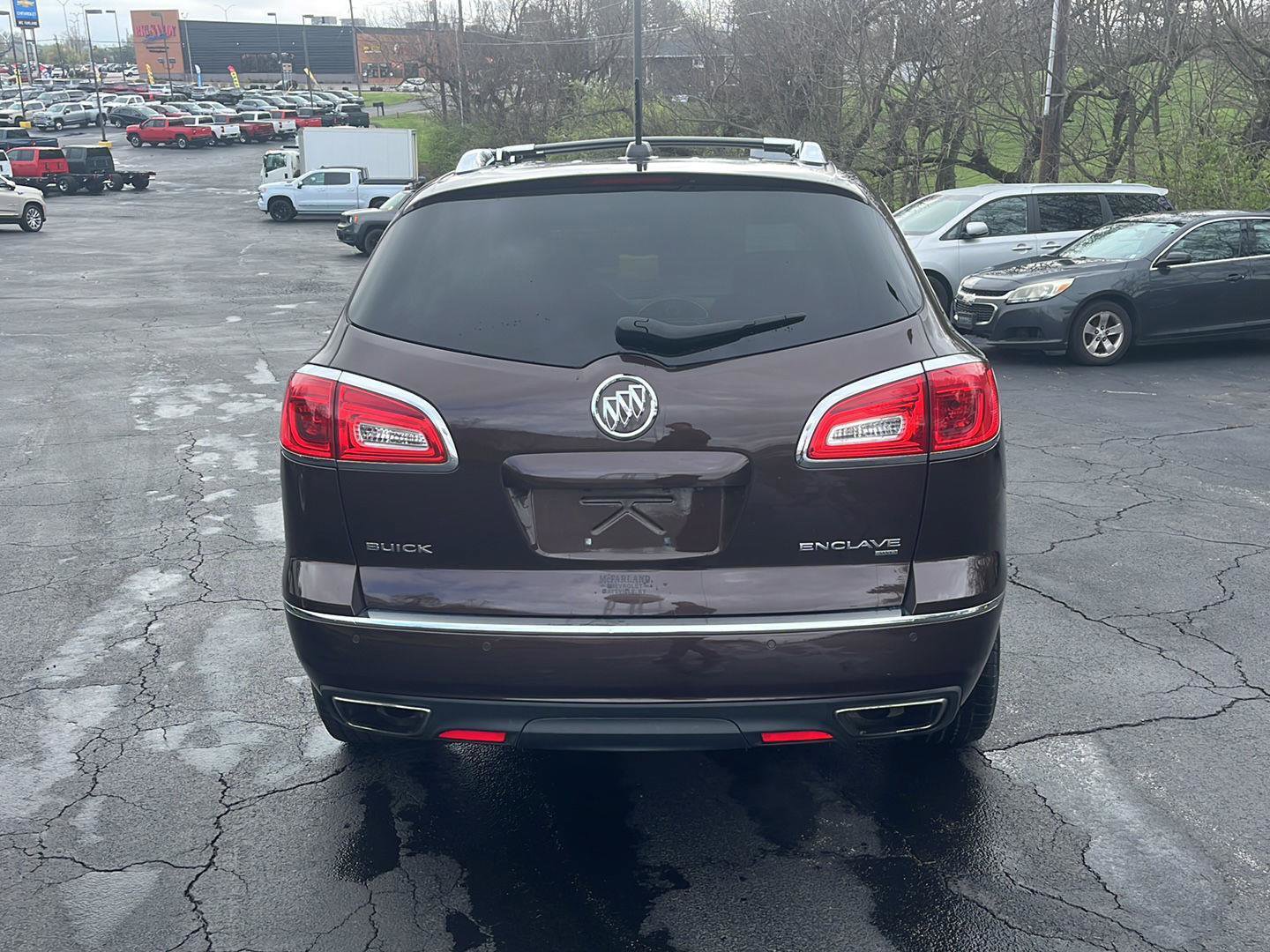 Used 2017 Buick Enclave Leather w/ Trailering Package AWD/4WD image 3