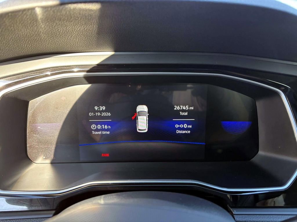 Used 2024 Volkswagen Jetta Sport image 14