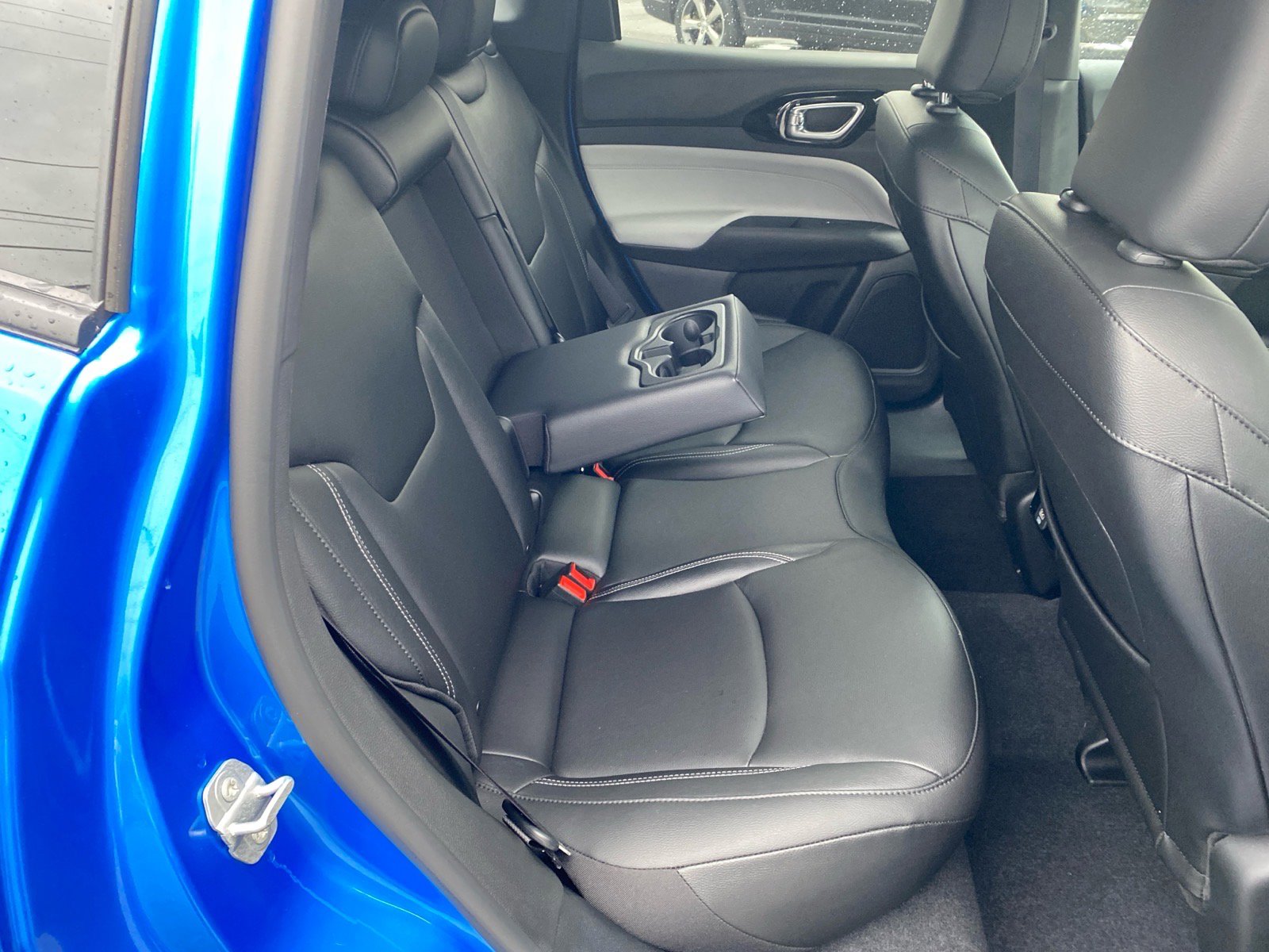 Used 2025 Jeep Compass Limited image 25