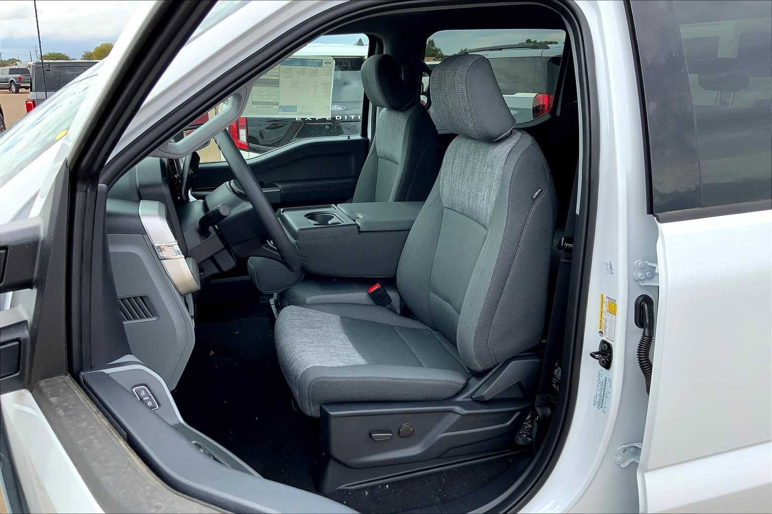 New 2026 Ford F250 XLT w/ FX4 Off-Road Package image 9