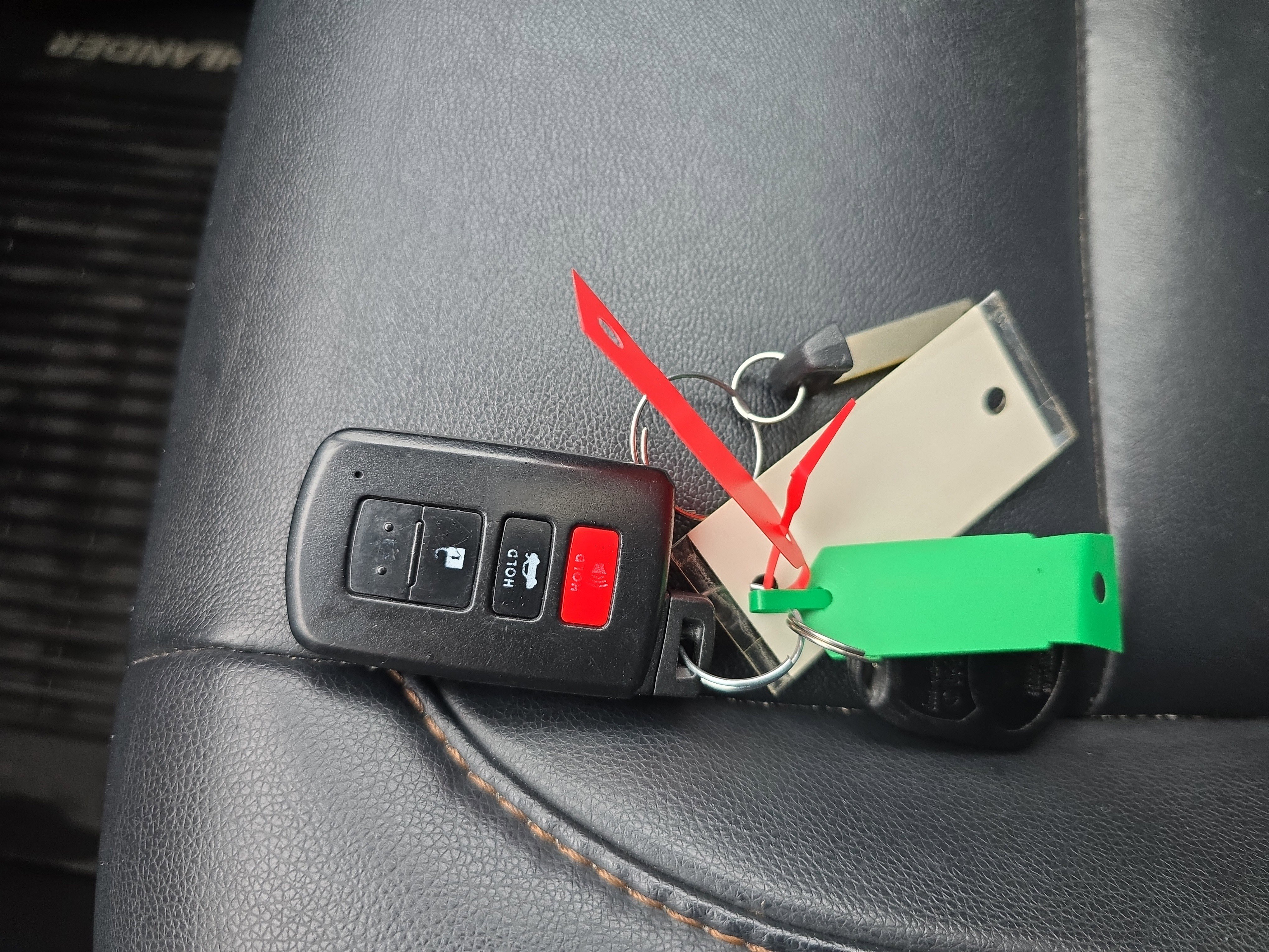 Used 2019 Toyota Highlander XLE image 35