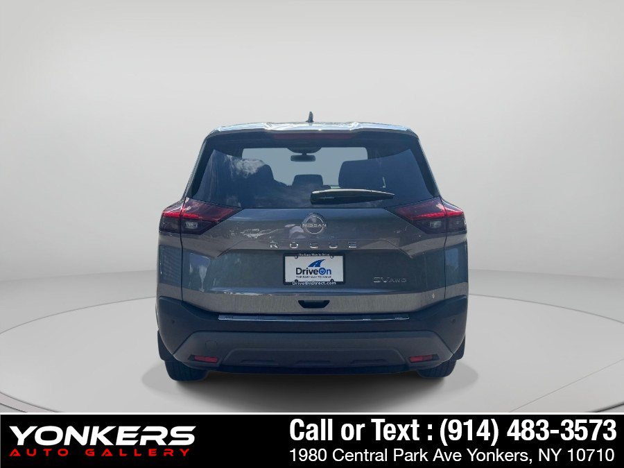 Used 2023 Nissan Rogue SV AWD/4WD image 4