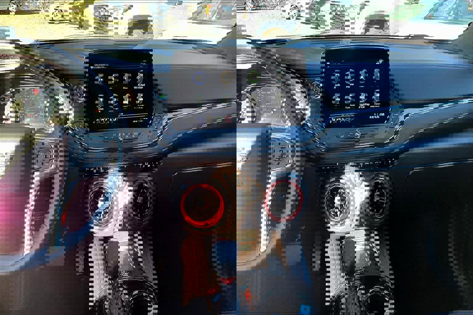 Used 2023 Chevrolet Blazer RS w/ Enhanced Convenience Package image 6