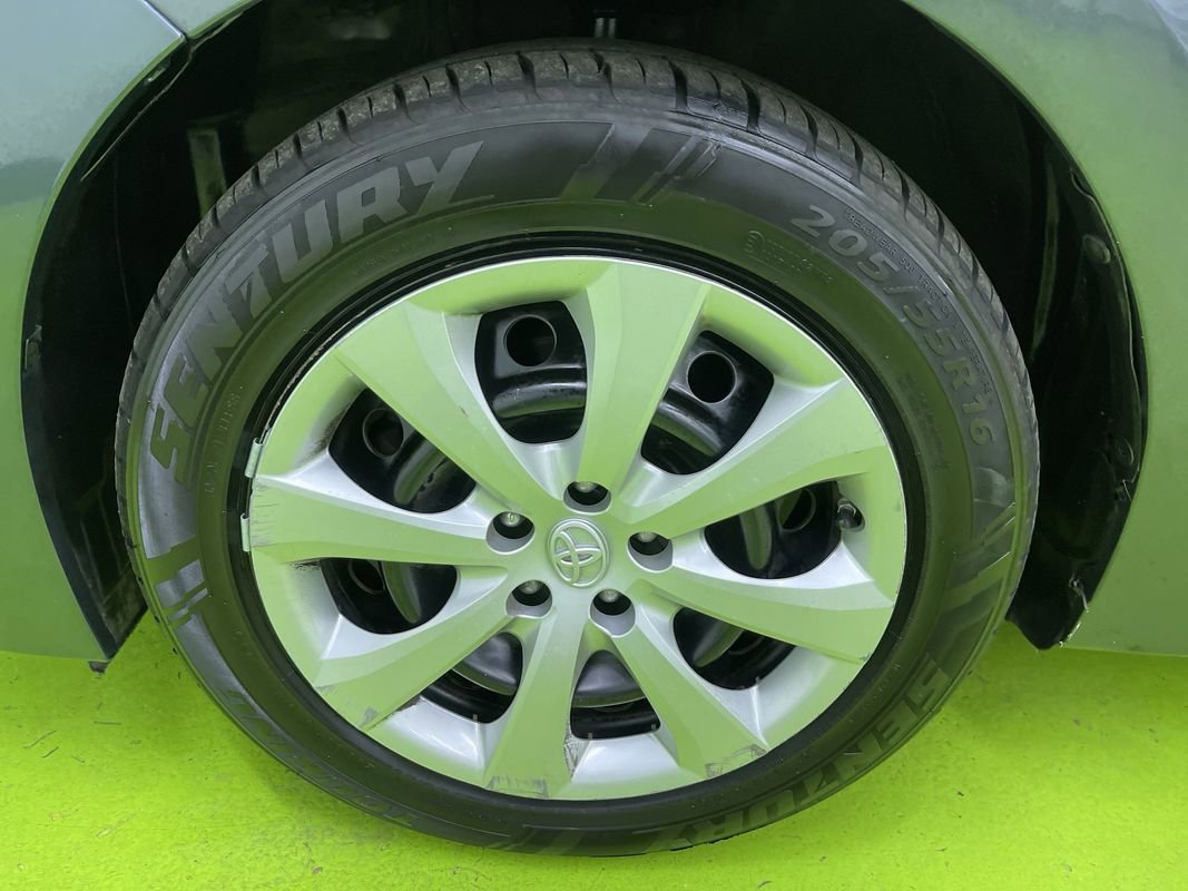 Used 2017 Toyota Corolla LE image 16