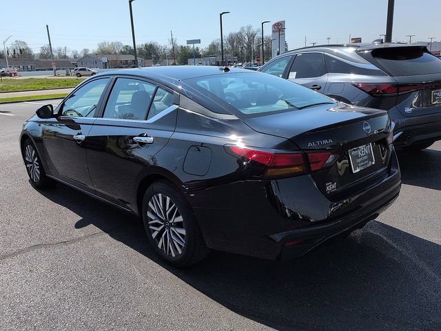 Used 2025 Nissan Altima 2.5 SV image 5