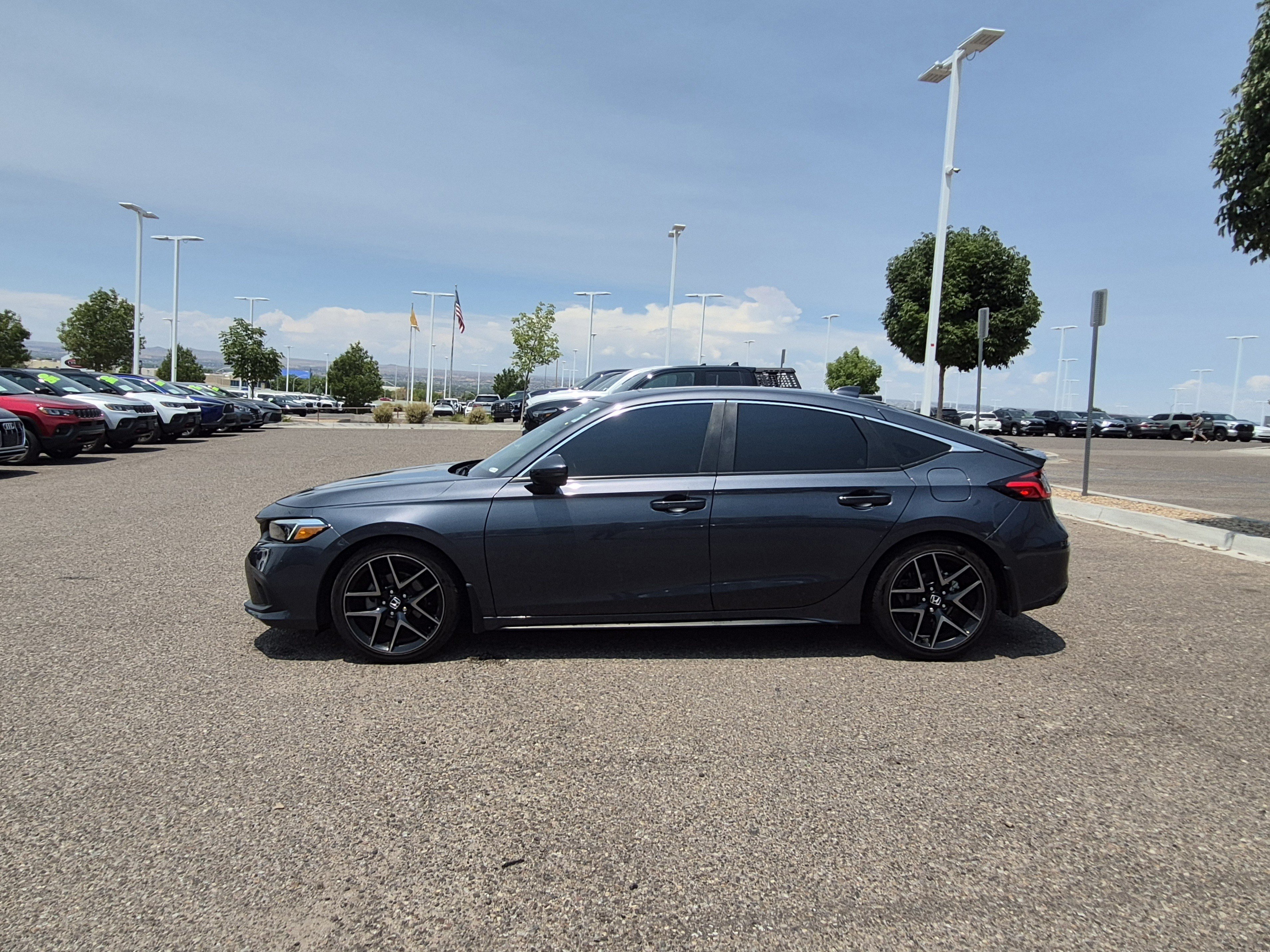 Used 2024 Honda Civic Sport Touring image 2