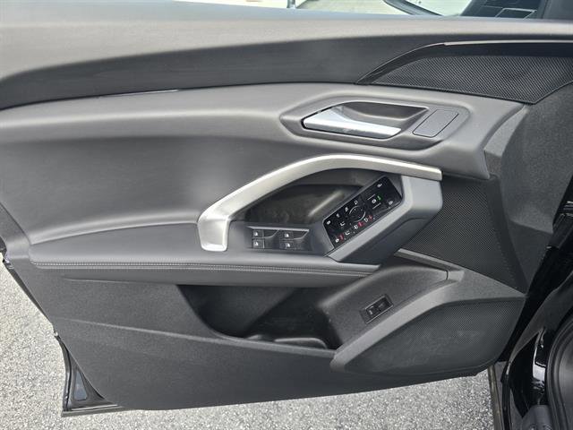 Used 2025 Audi Q5 Premium w/ Convenience Package image 22