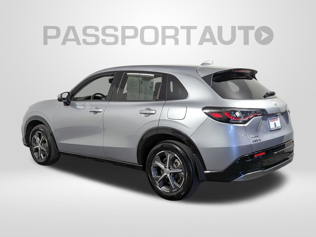 Used 2024 Honda HR-V EX-L image 3