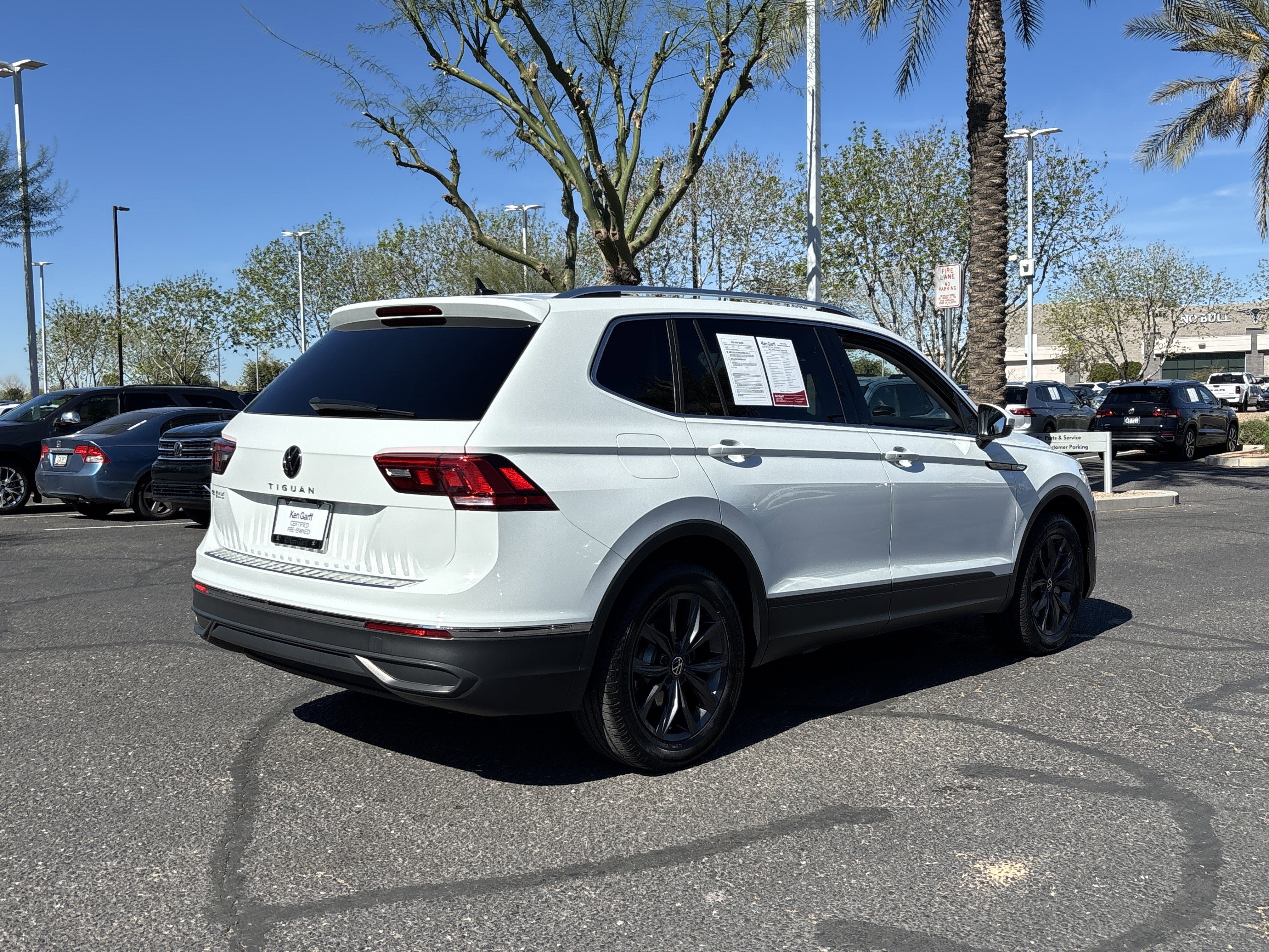 Used 2022 Volkswagen Tiguan SE image 4