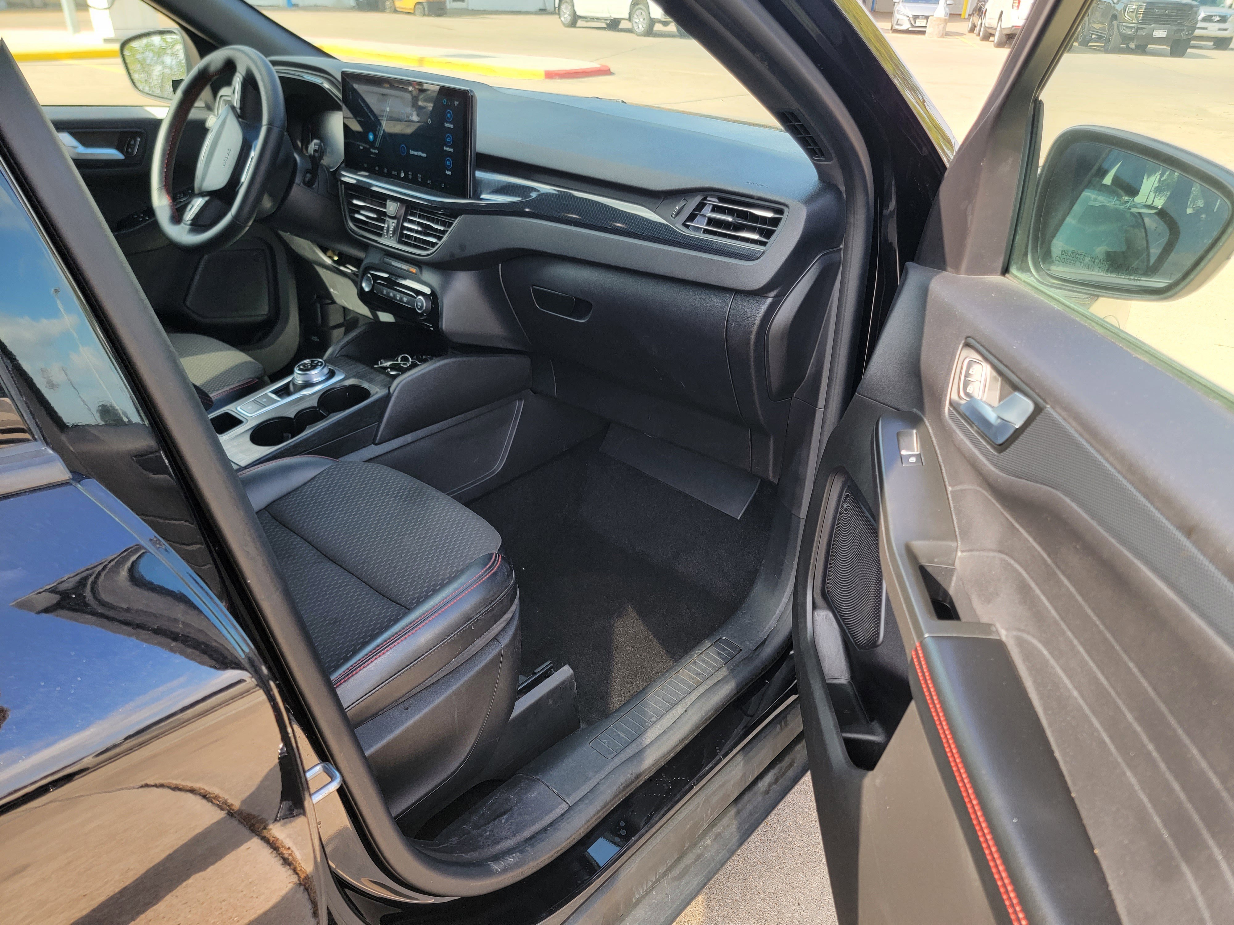 Used 2023 Ford Escape ST-Line w/ Tech Pack #1 image 9