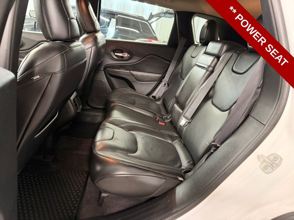 Used 2016 Jeep Cherokee Latitude w/ North All-Season Group image 14