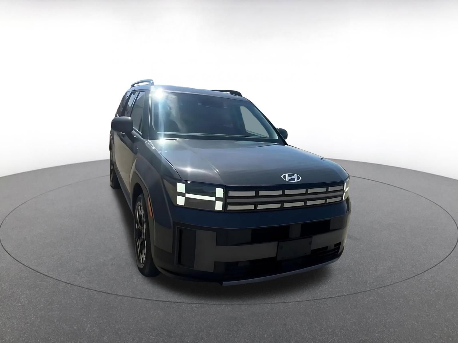 Used 2025 Hyundai Santa Fe SEL image 3