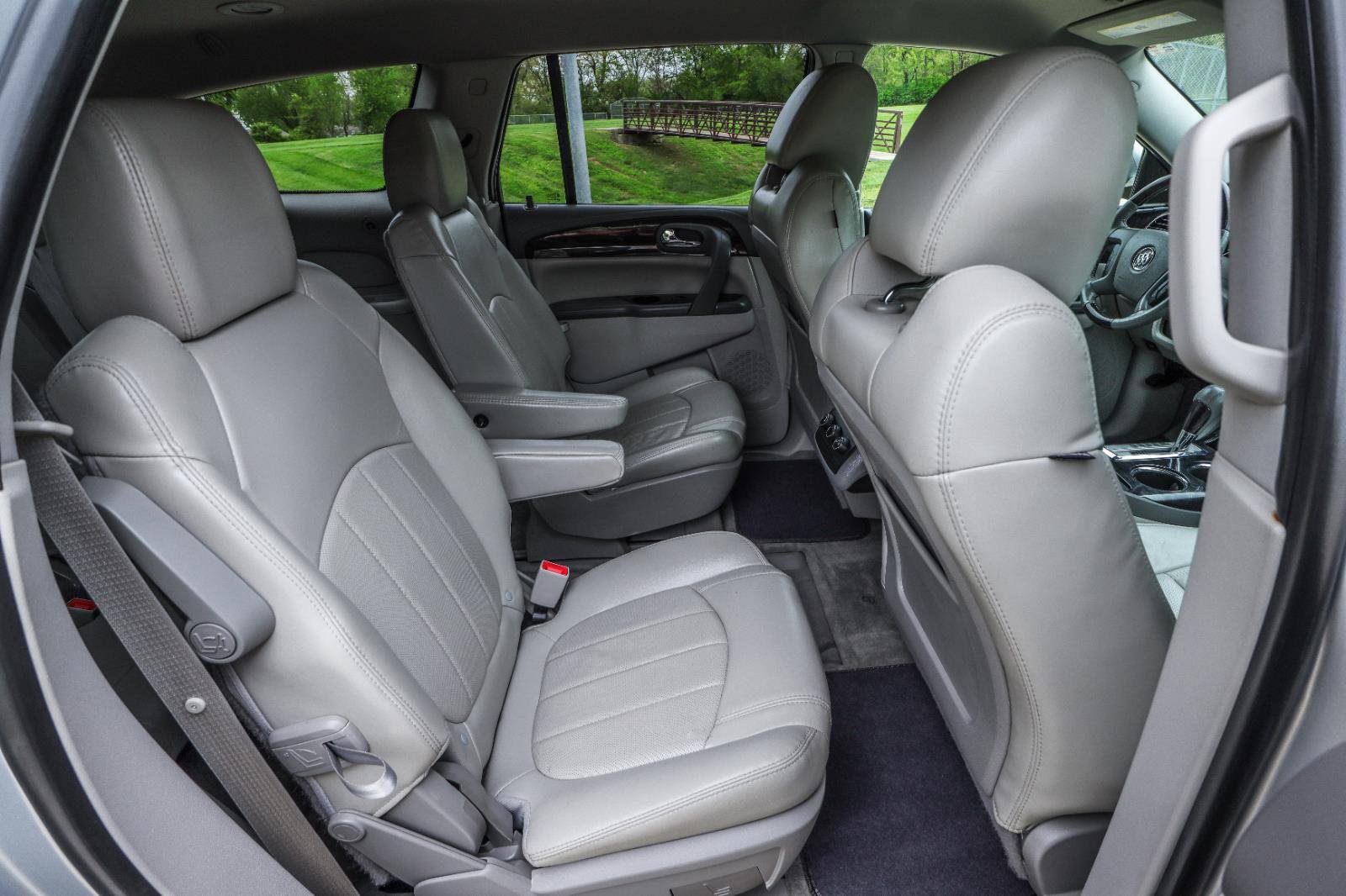Used 2015 Buick Enclave Leather AWD/4WD image 37