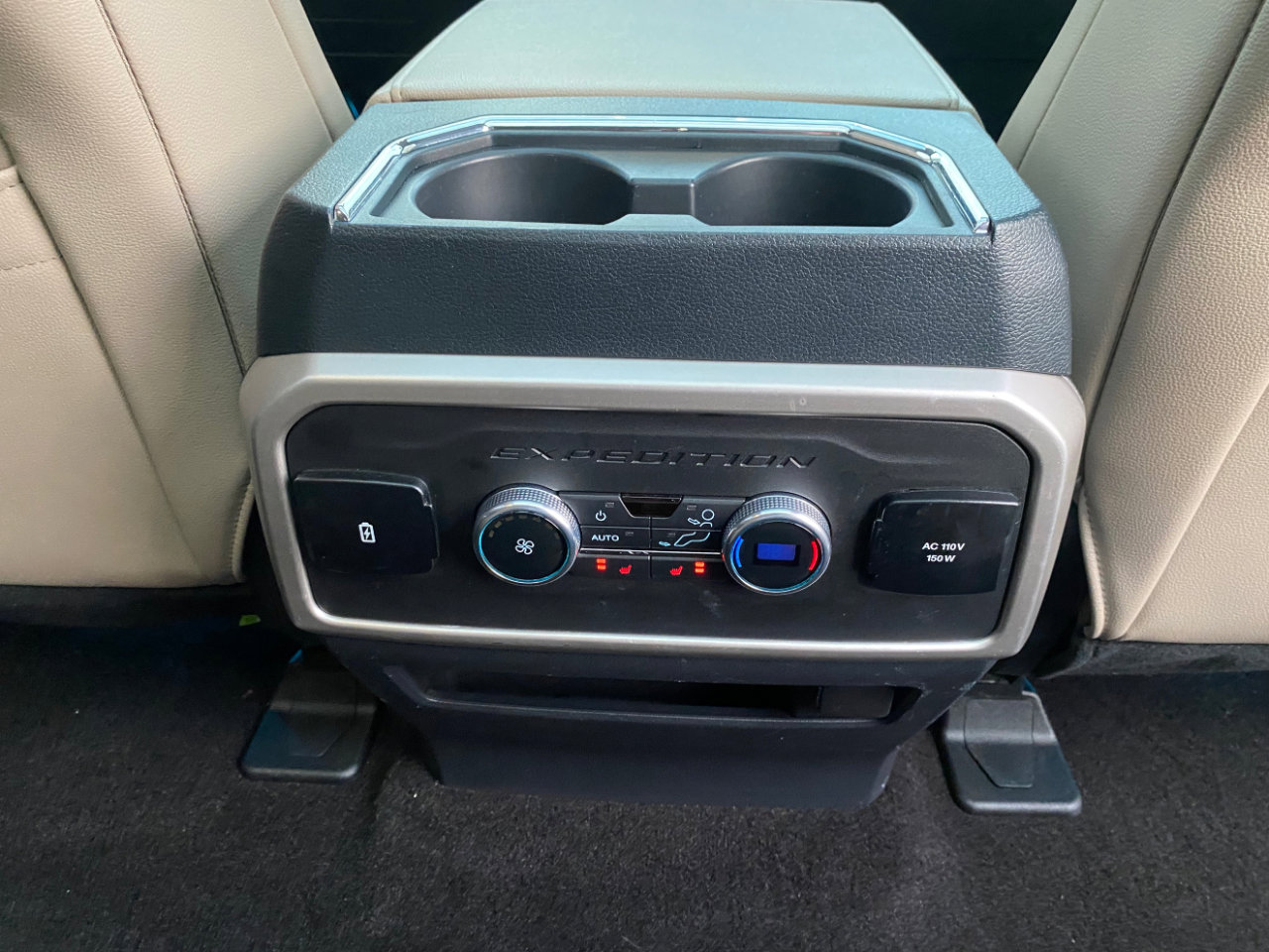 Used 2022 Ford Expedition Max Limited image 7