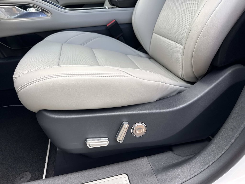 New 2026 Lincoln Nautilus Premier w/ Equipment Group 102A AWD/4WD image 20