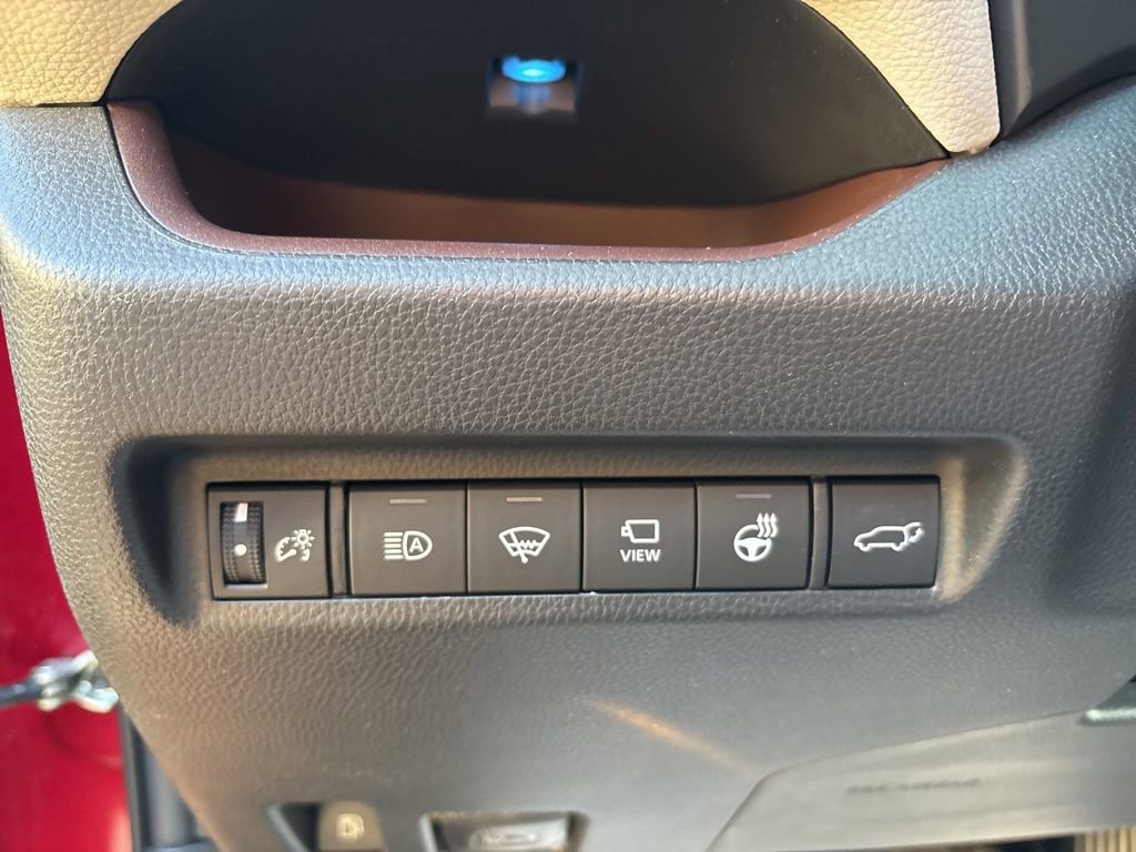 Used 2021 Toyota RAV4 Limited image 19