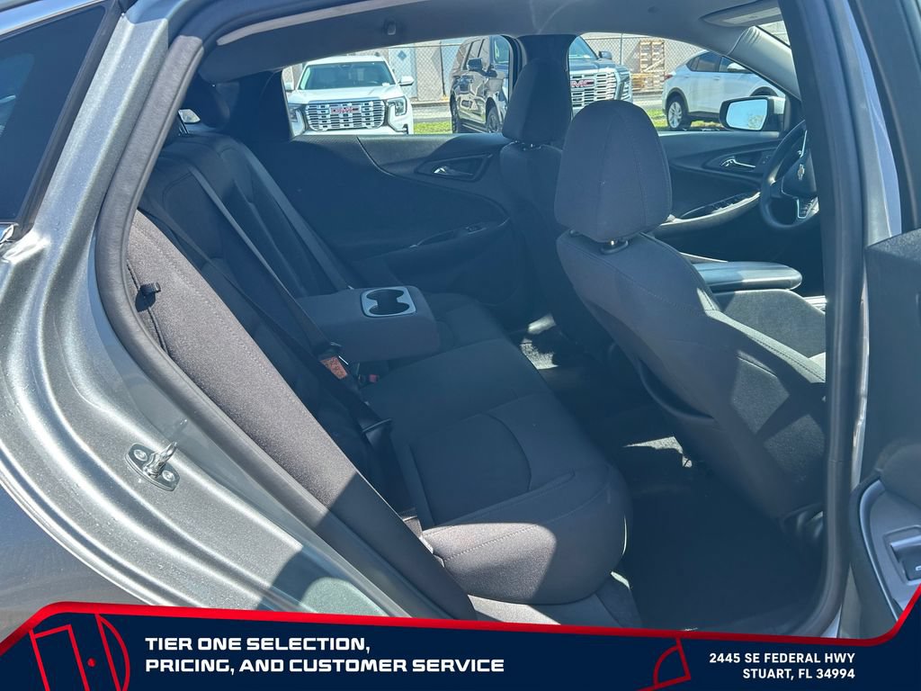 Used 2025 Chevrolet Malibu LT FWD image 17