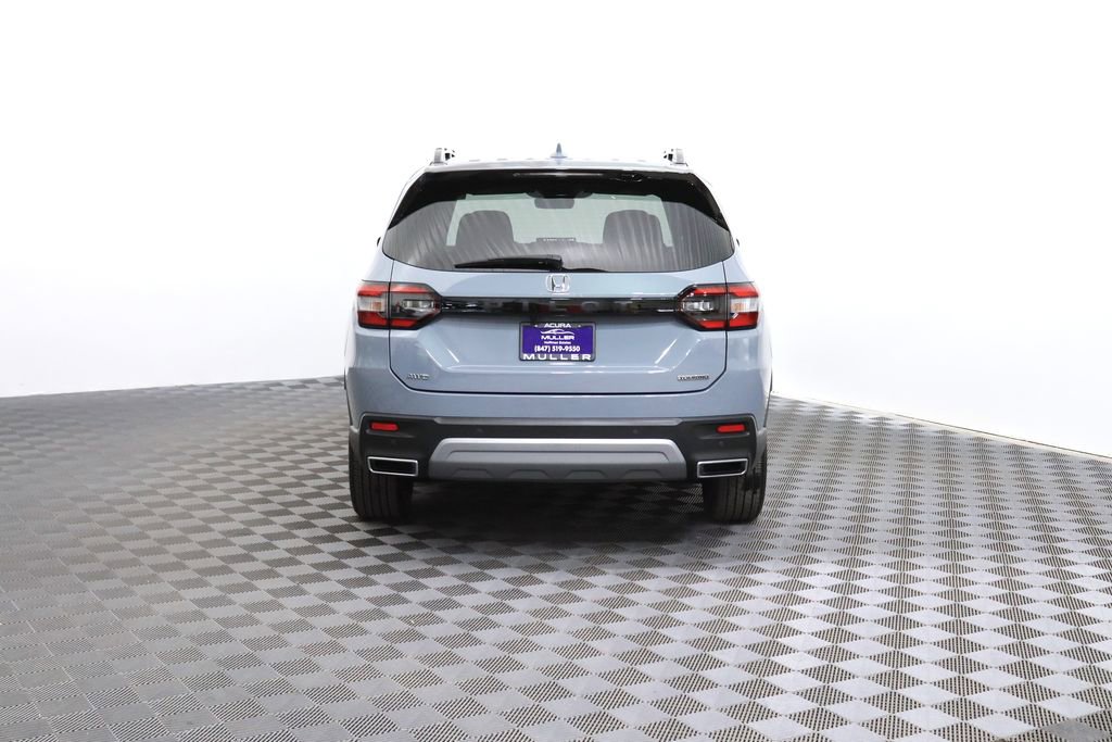 Used 2023 Honda Pilot Touring image 8
