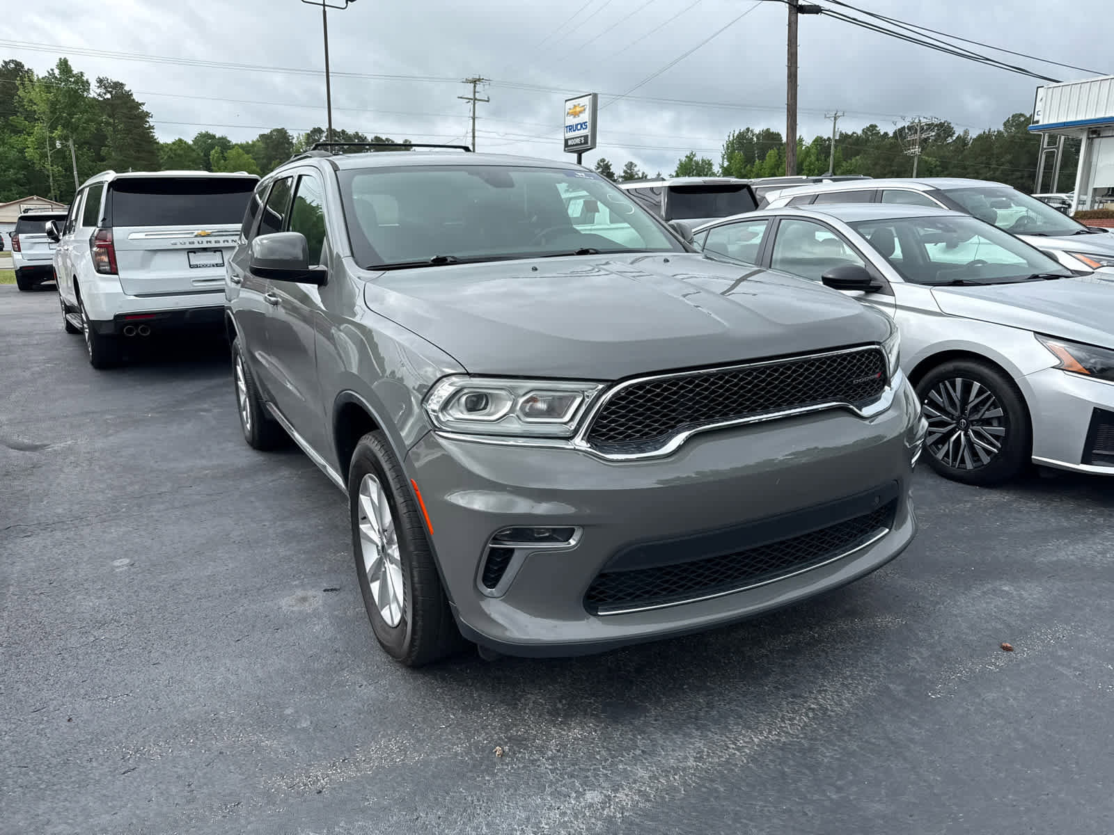 Used 2022 Dodge Durango SXT w/ Trailer Tow Group IV AWD/4WD image 3